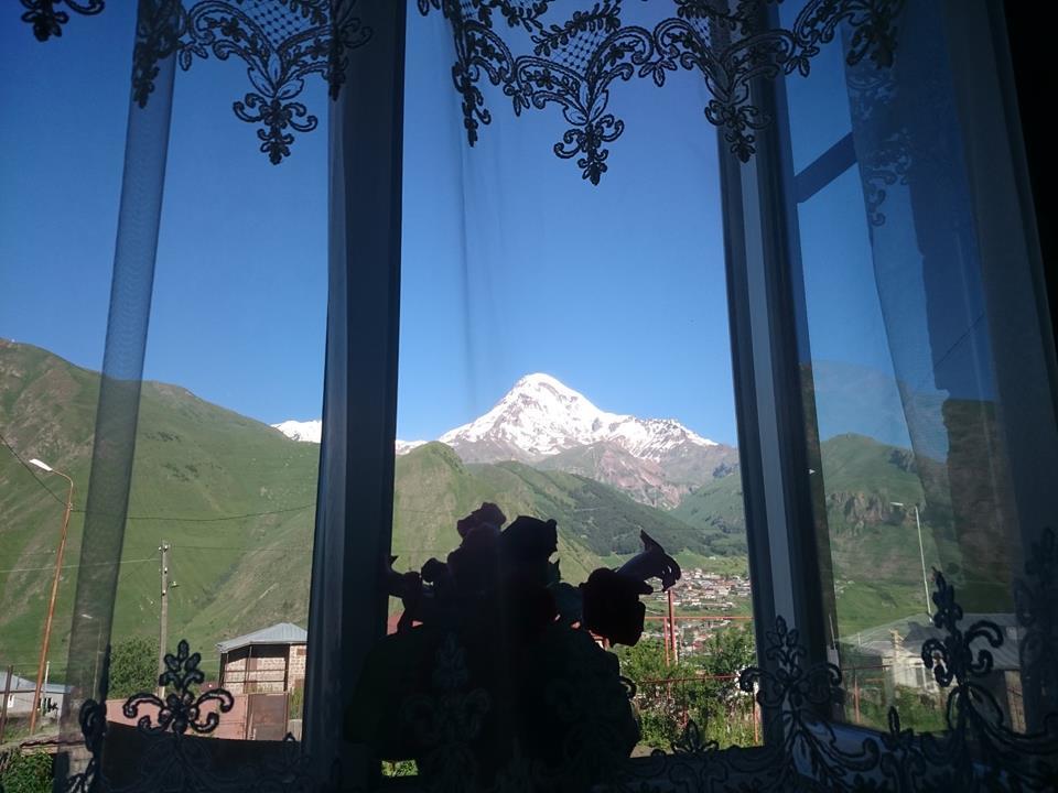 Guest House Tamta Kazbegi Esterno foto